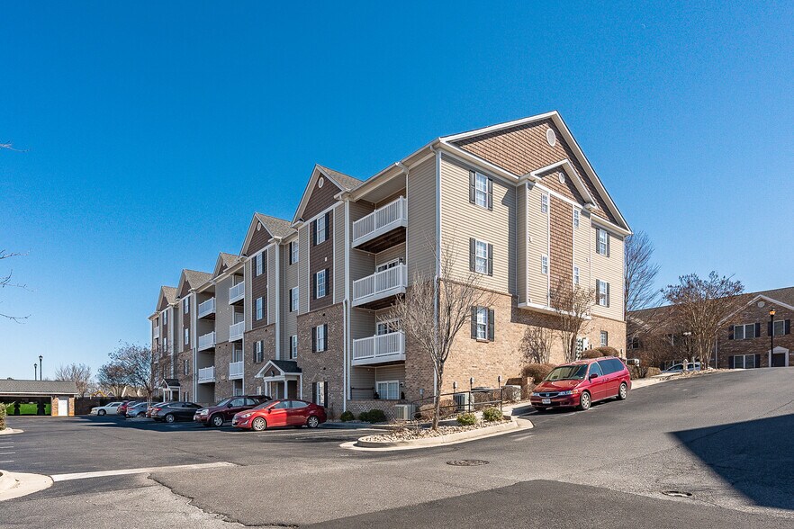 More Photos Of 301 Rotunda St, Lynchburg Apartments For Sale