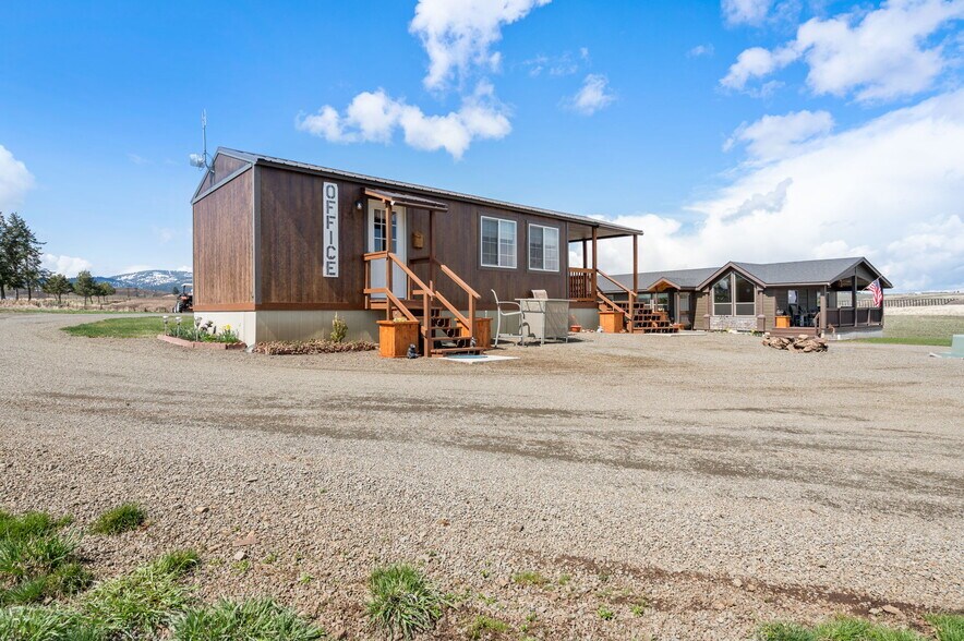 More Photos Of 110 Seubert Heights Dr, Cottonwood Trailer Camper Park For Sale