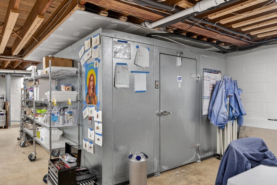 More Photos Of 101 Walnut St, Green Lane Bank For Sale