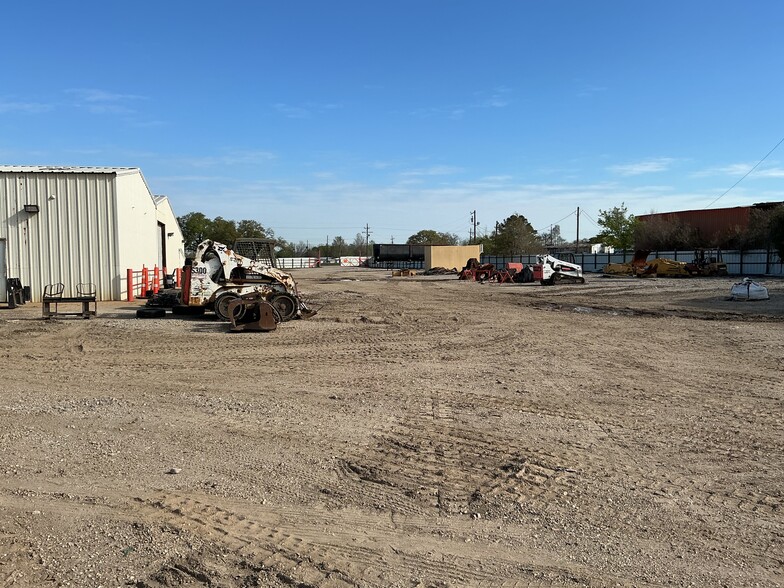 More Photos Of 3021 Hwy 190 W, Port Allen Land For Lease