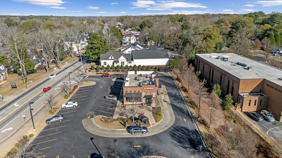 More Photos Of 113 N Broad St, Winder Freestanding For Sale