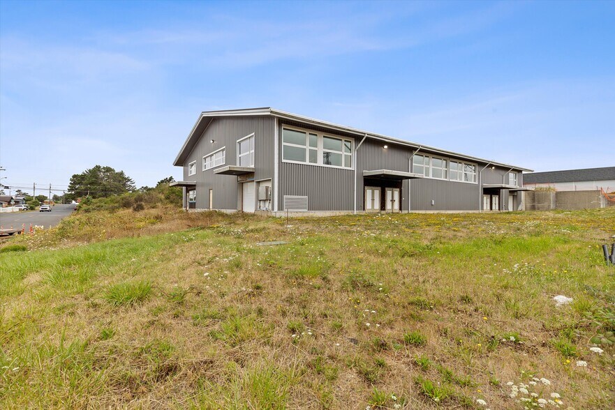 More Photos Of 1025 NW Grove st, Newport Industrial For Sale