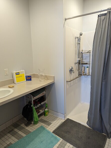 More Photos Of 34 Schroeder Ct, Madison Office For Lease