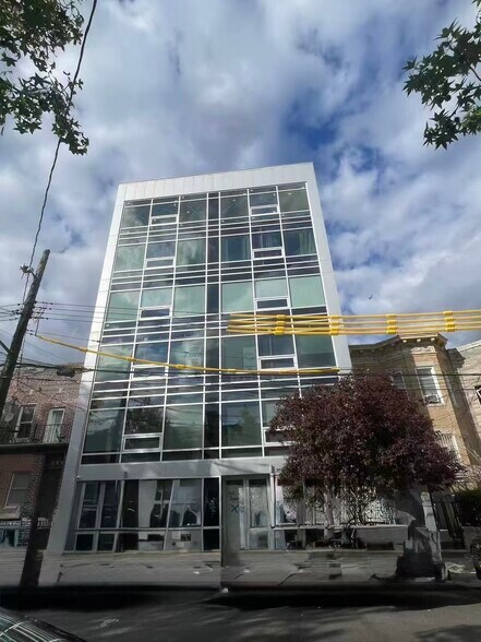More Photos Of 849 53rd St, Brooklyn Medical For Lease