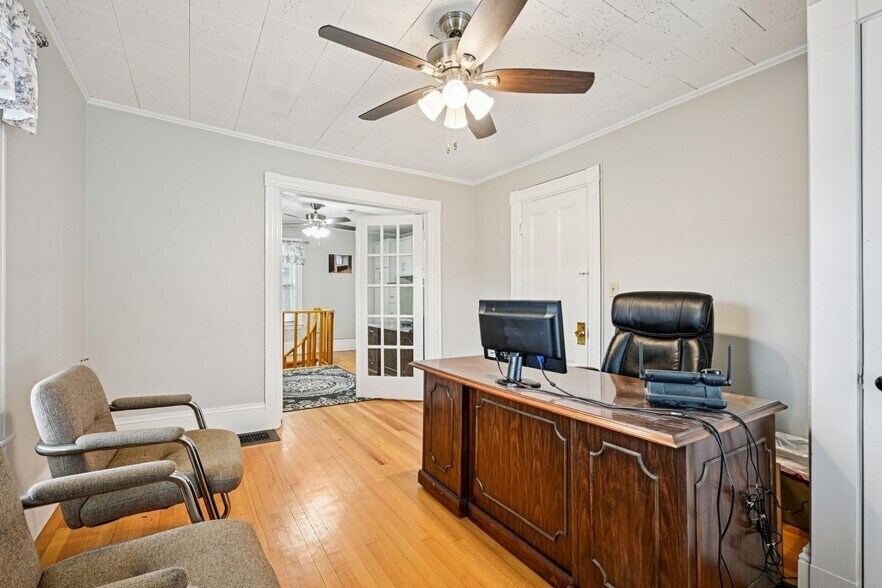 More Photos Of 327 Central St, Saugus Office For Sale