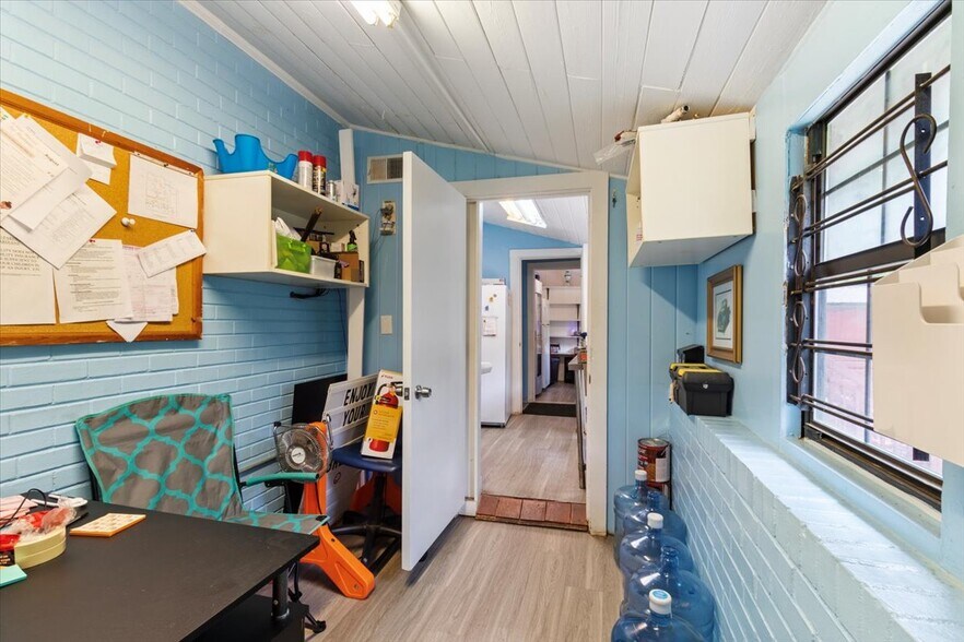 More Photos Of 2365 County Line Rd, Atlanta Daycare Center For Sale