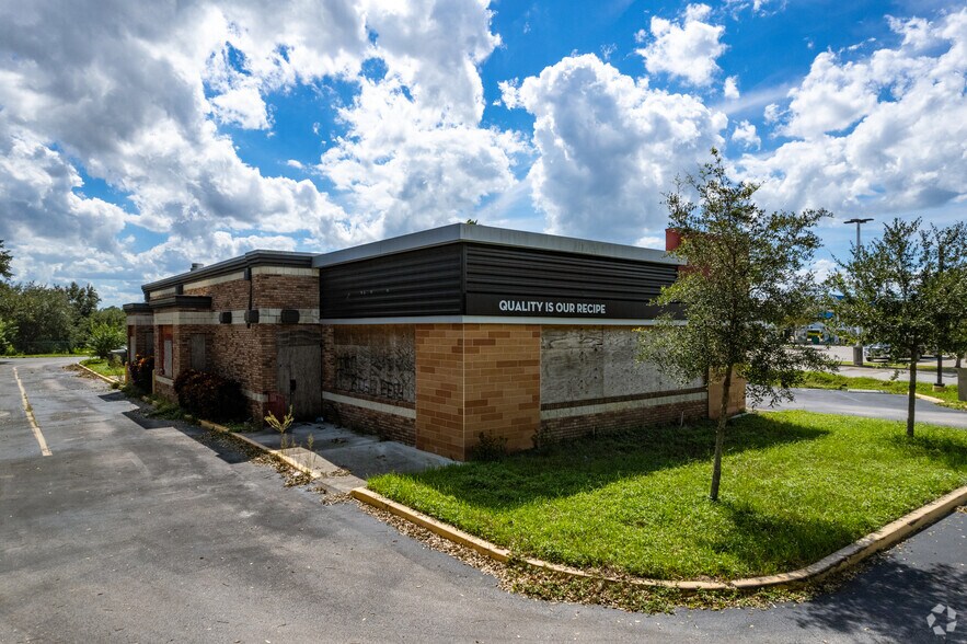 More Photos Of 8905 20th St, Vero Beach Fast Food For Lease