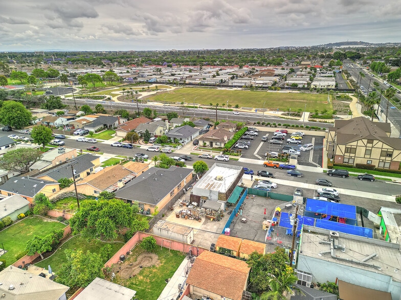 More Photos Of 2715 E 56th St, Long Beach Office For Sale