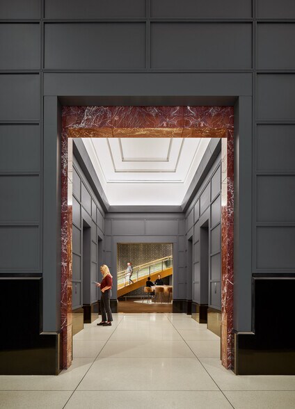 More Photos Of 225 W Washington St, Chicago Office For Lease