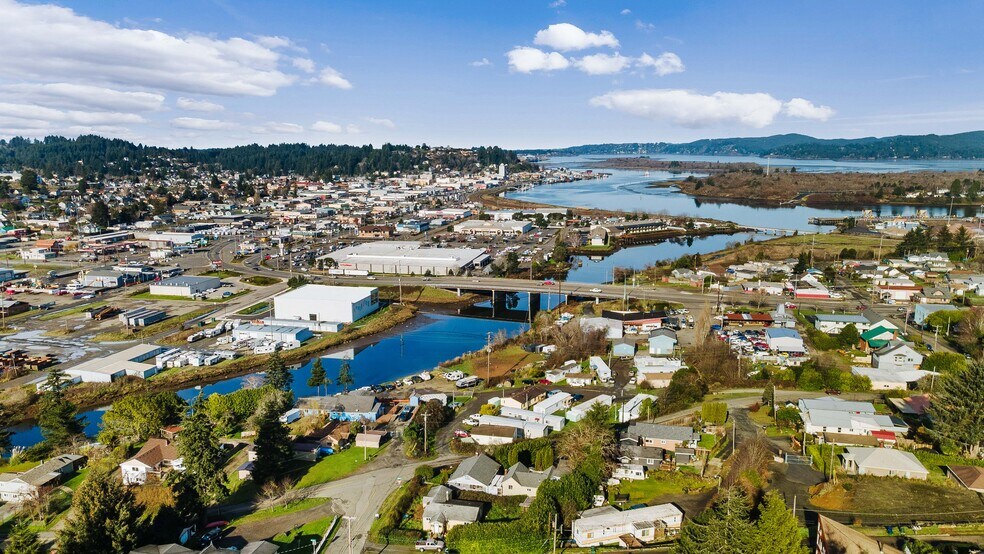 More Photos Of 93531 Coal Bank Ln, Coos Bay Manufactured Housing Mobile Home Park For Sale