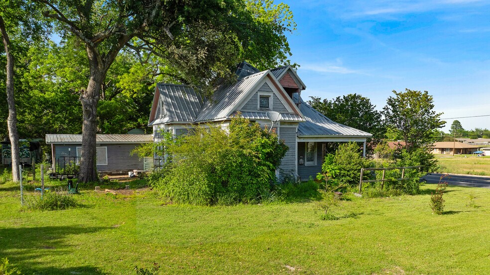 Primary Photo Of 1975 E Cherry St, Paris Land For Sale