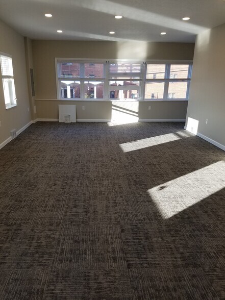 More Photos Of 425-427 Cochran Rd, Pittsburgh Office For Sale
