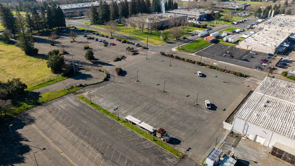 More Photos Of Northpoint Pky, Santa Rosa Land For Lease
