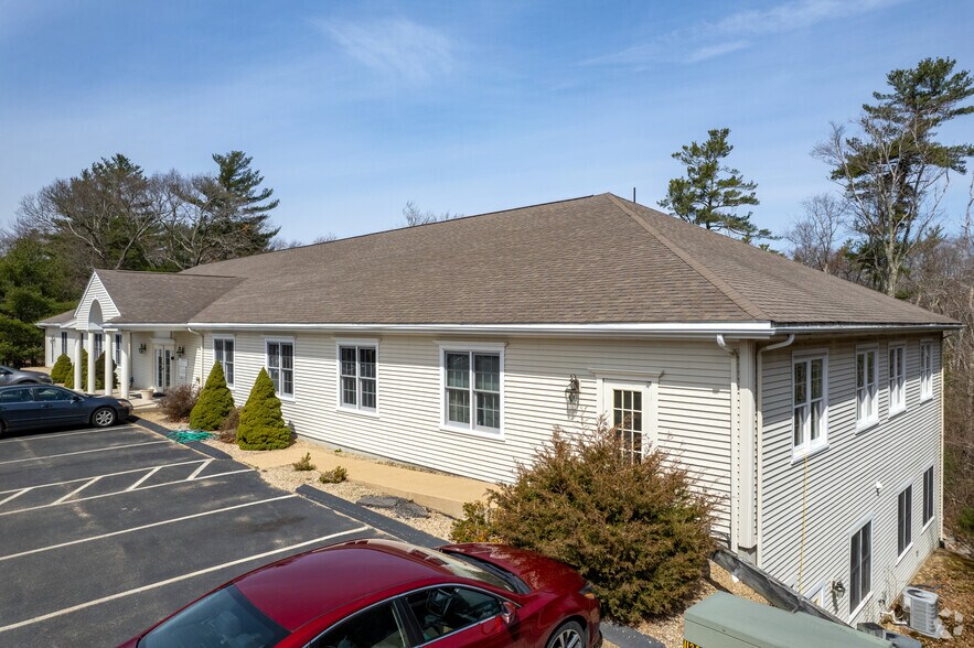 More Photos Of 104 Charles Eldridge Rd, Lakeville Office For Lease
