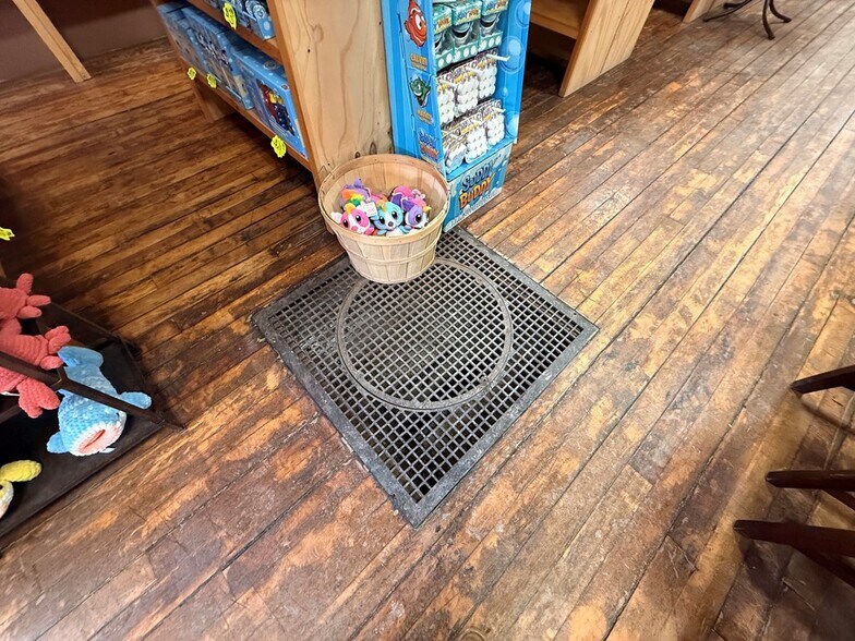 More Photos Of 130 W Main St, Westfield Flex For Sale