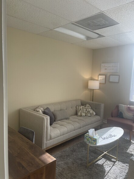 More Photos Of 1101 Dove St, Newport Beach Office For Lease