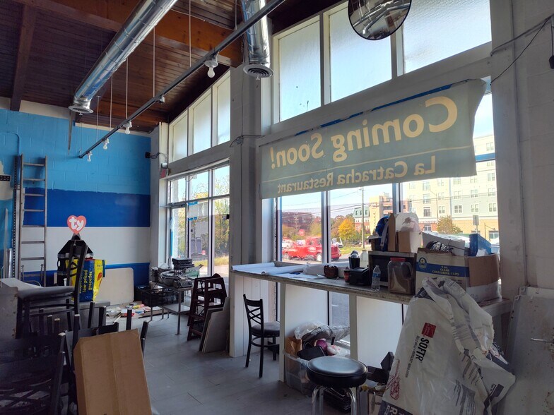 More Photos Of 6825 Richmond Hwy, Alexandria Freestanding For Sale