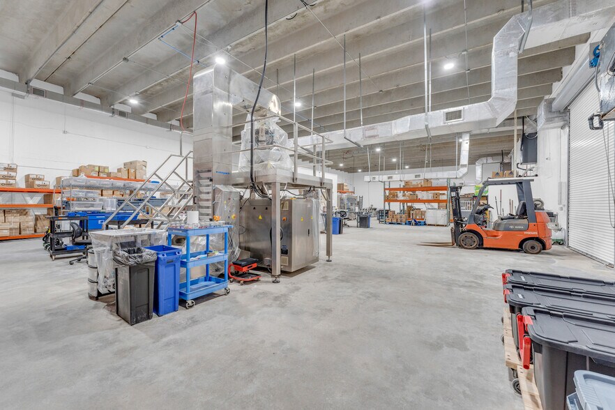 More Photos Of 501-513 Old Griffin Rd, Dania Warehouse For Sale