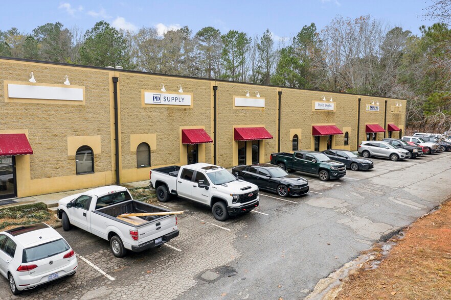 More Photos Of 3337 Air Park Rd, Fuquay Varina Light Manufacturing For Sale