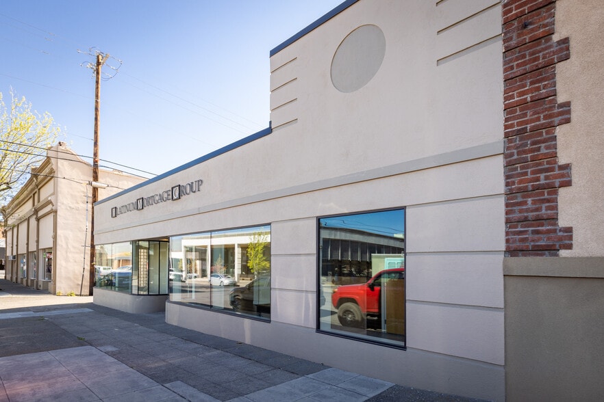 More Photos Of 412 Washington St, The Dalles Freestanding For Sale