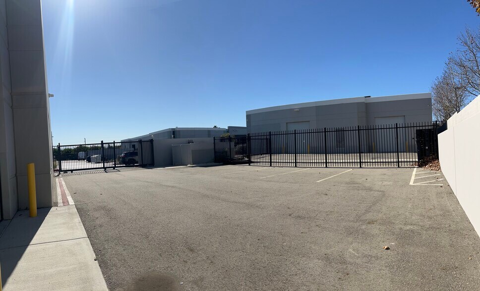 More Photos Of 3412 De Forest Cir, Mira Loma Warehouse For Lease