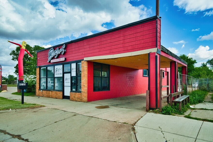 Primary Photo Of 8235 W 8 Mile Rd, Detroit Storefront For Sale