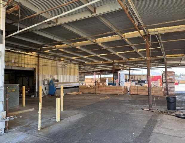 More Photos Of 275 W Rider St, Perris Manufacturing For Lease