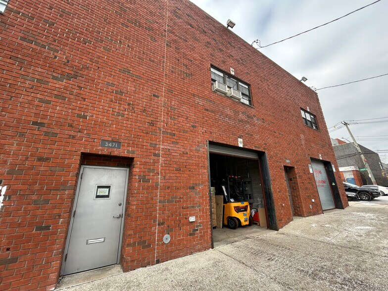 Primary Photo Of 3471 Steenwick Ave, Bronx Industrial For Lease