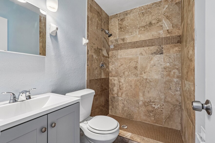 More Photos Of 4821 Shoshone St, Orlando Multifamily For Sale