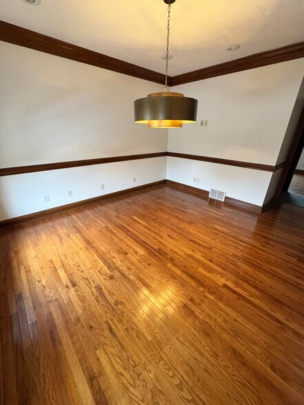 More Photos Of 109 Chase Dr, Hurricane Office For Lease