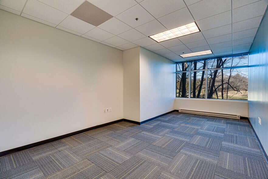 More Photos Of 1984 Isaac Newton Sq W, Reston Office For Lease