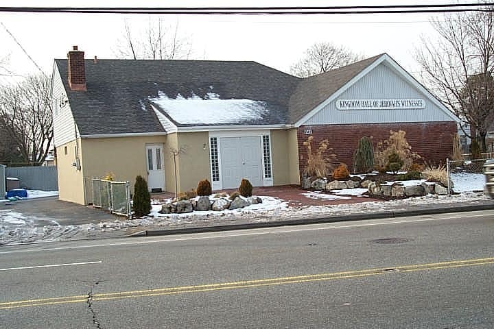 More Photos Of 843 N Broadway, Massapequa Religious Facility For Sale