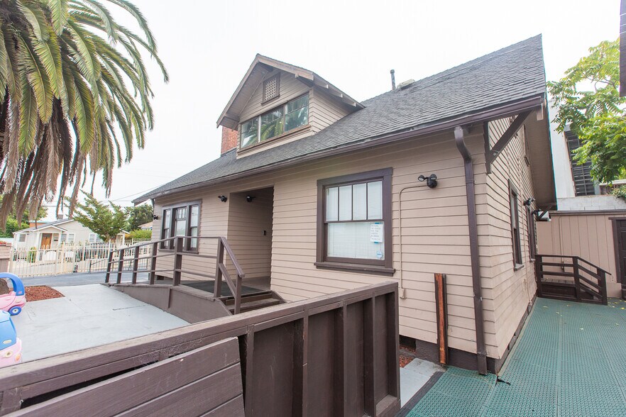 More Photos Of 757 Pier Ave, Santa Monica Office For Sale