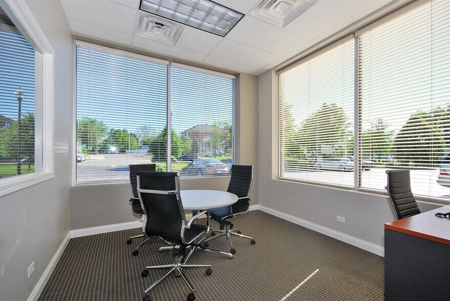 More Photos Of 415 E State St, Geneva General Retail For Lease
