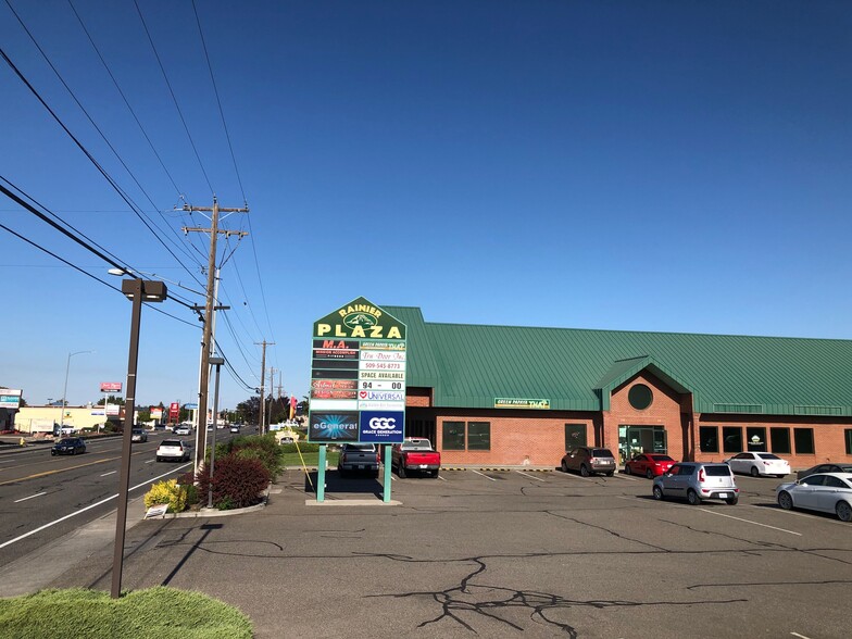 Primary Photo Of 5601 W Clearwater Ave, Kennewick General Retail For Lease