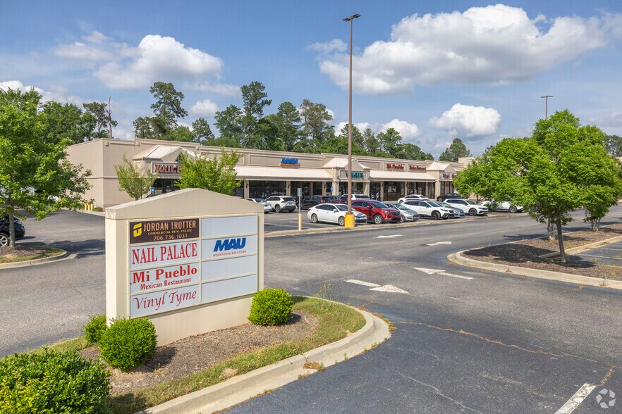 More Photos Of 1016-1040 Pine Log Rd, Aiken General Retail For Lease