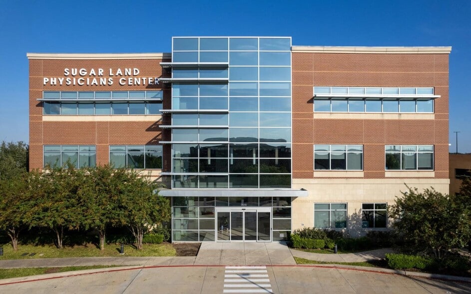 Primary Photo Of 7616 Branford Pl, Sugar Land Medical For Lease