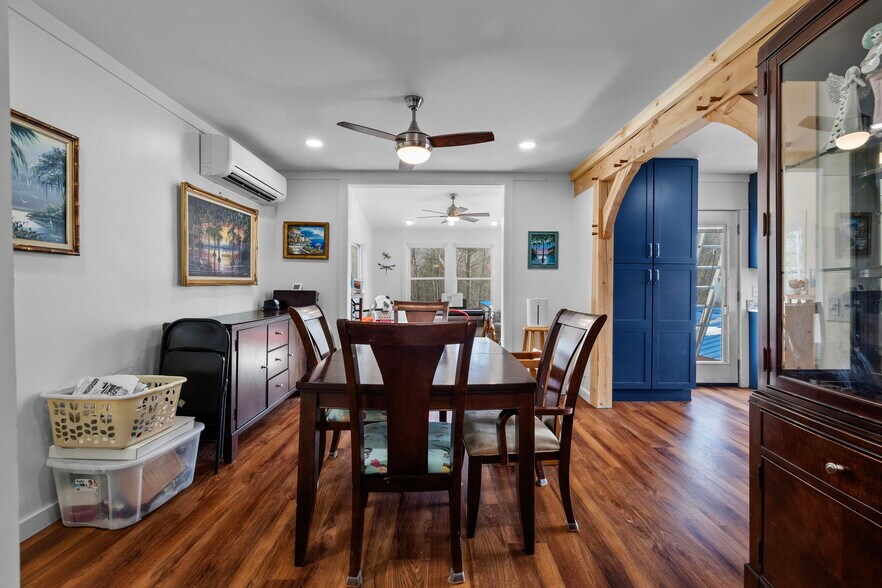 More Photos Of 180 Main St, North Woodstock Hotel For Sale