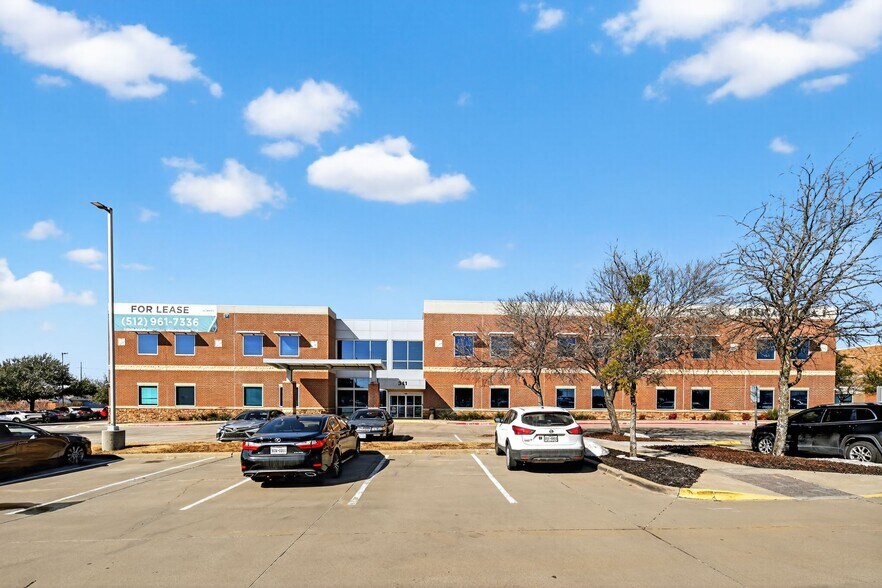 More Photos Of 341 Wheatfield Dr, Sunnyvale Medical For Lease