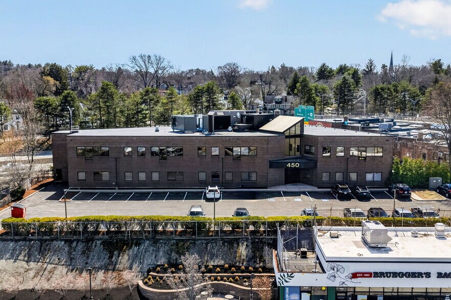 More Photos Of 450 Lexington St, Newton Office For Lease