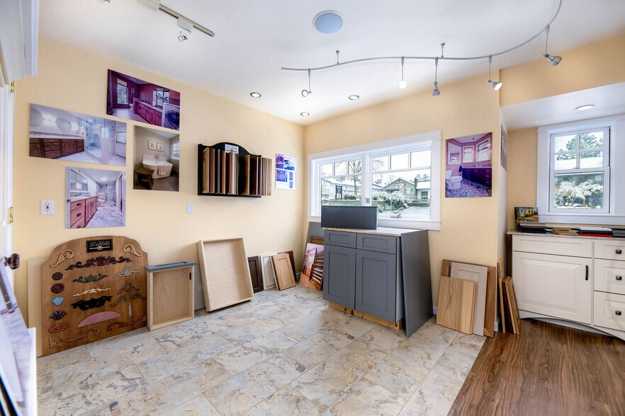 More Photos Of 1072 E Main St, Grass Valley Office For Sale