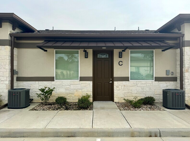 More Photos Of 17138 N Eldridge Pky, Tomball Medical For Sale