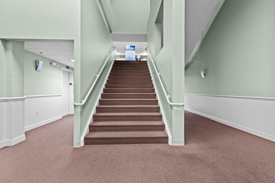 More Photos Of 327 N Queen St, Kinston Office For Lease