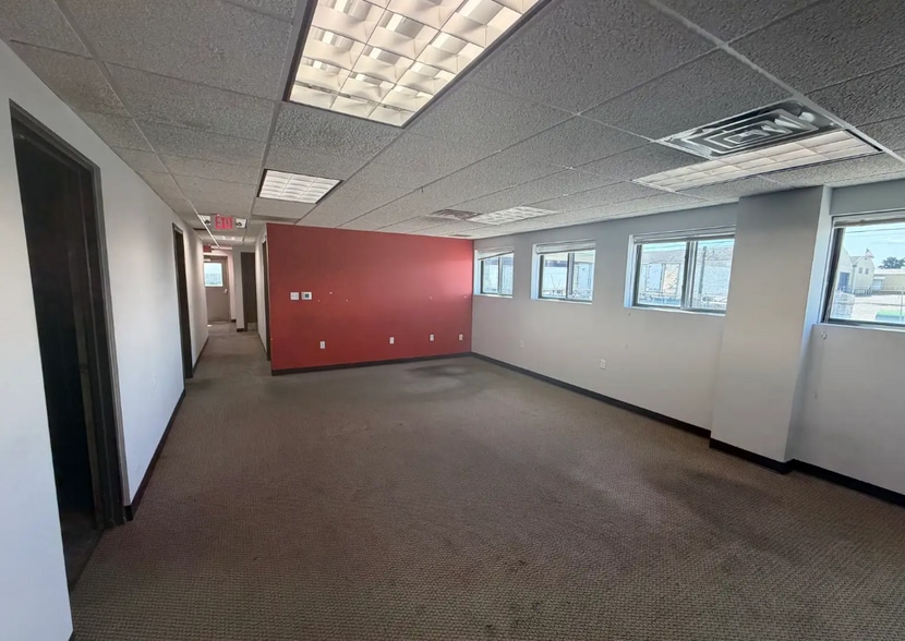 More Photos Of 1400 Federal St, Grand Rapids Truck Terminal For Sale