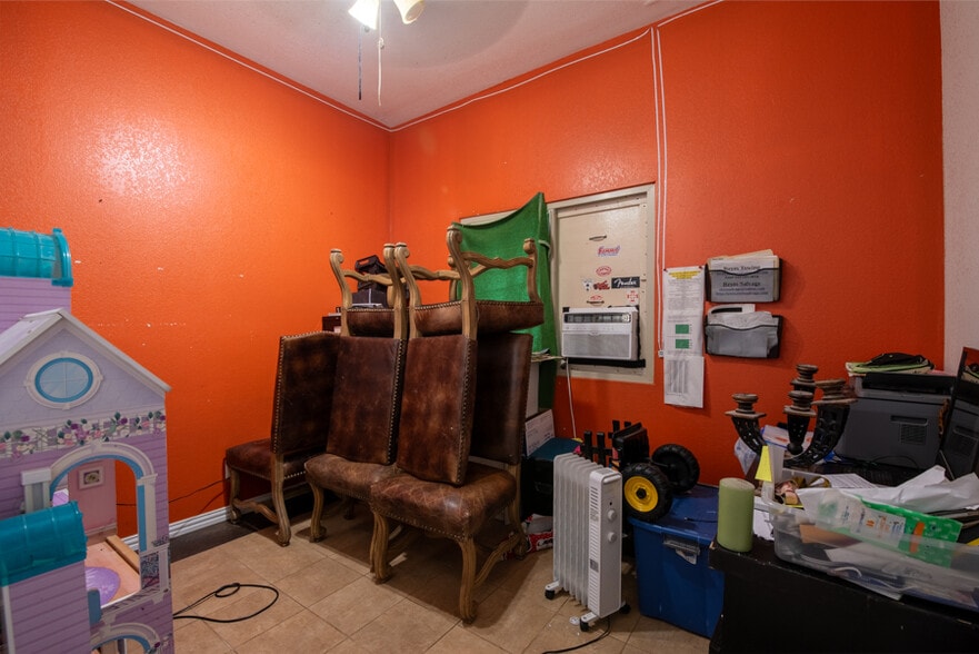 More Photos Of 7913 Highway 183 S, Austin Manufacturing For Sale