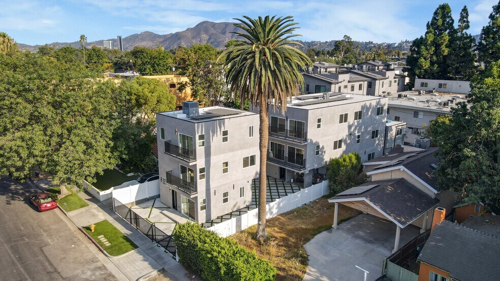 More Photos Of 10826 Hesby St, North Hollywood Apartments For Sale