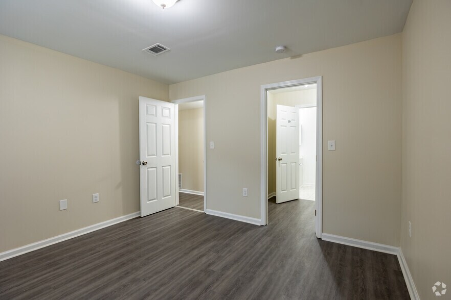 More Photos Of 925 Conley Rd, Atlanta Multifamily For Sale