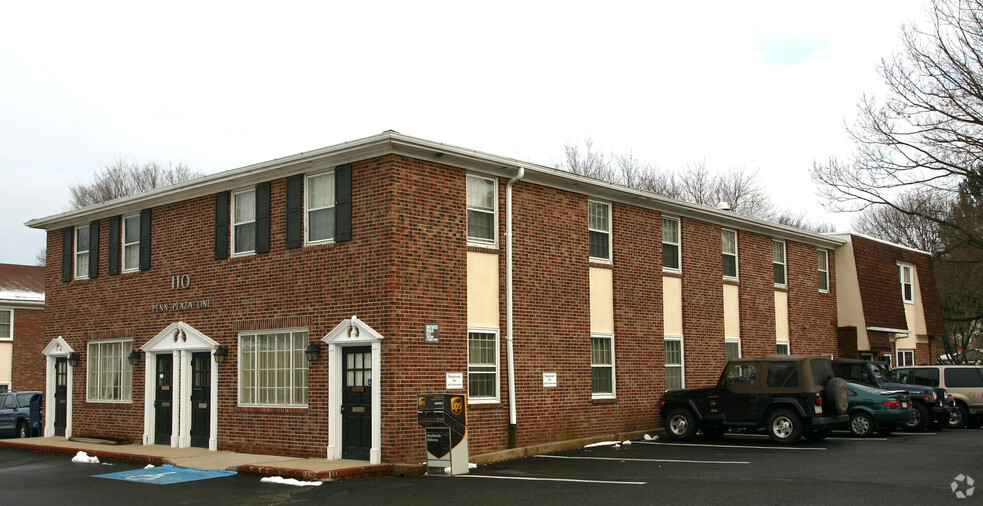 Primary Photo Of 110 Pennsylvania Ave, Oreland Medical For Lease