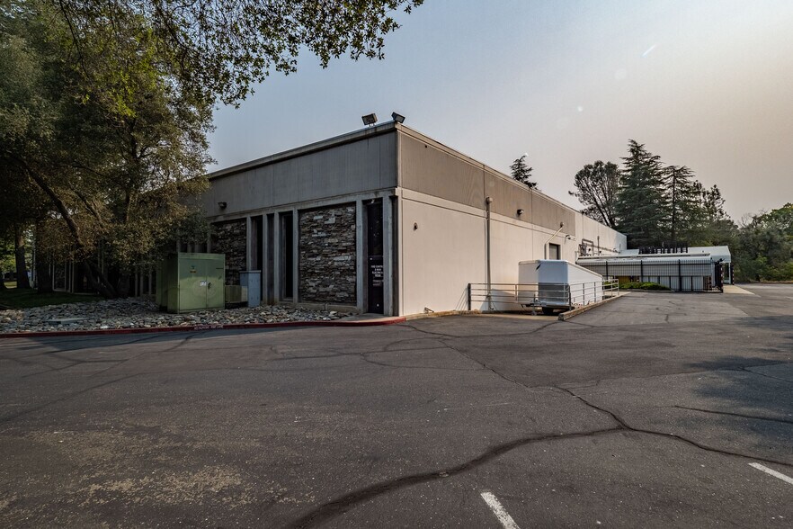 More Photos Of 140 Blue Ravine Rd, Folsom Showroom For Sale