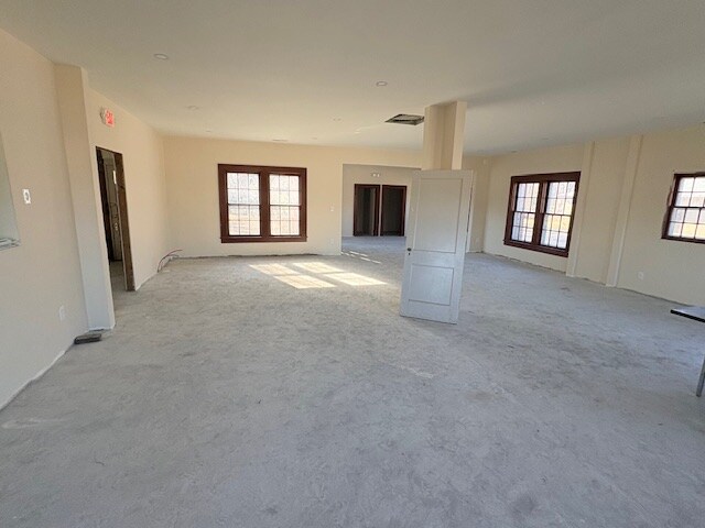 More Photos Of 420 N Main St, Woodruff Office For Lease